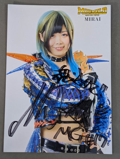 MIRAI 直筆サイン入り ポートレート(A-2)