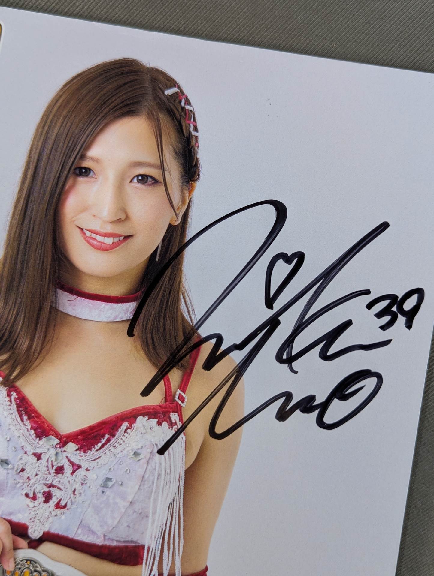 青野未来 直筆サイン入り ポートレート(D-7)