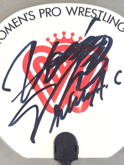 【直筆サイン入り】アジャ・コング ミニうちわ