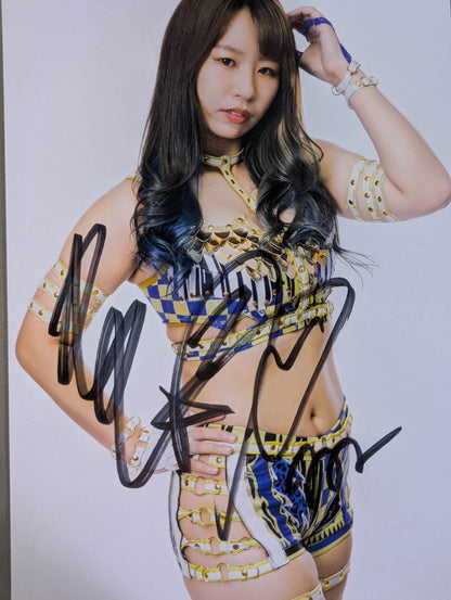 渡辺桃 直筆サイン入り スターダムポートレート(K-4)