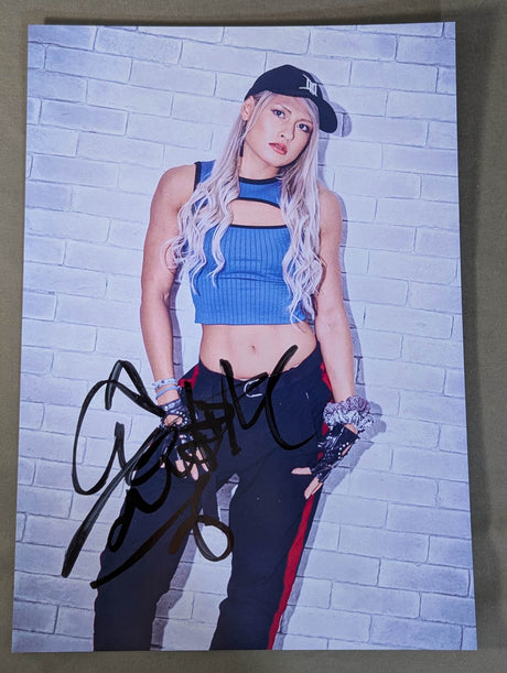 Giulia  hand signed autograph  Starda Pro-Photo (C-7)