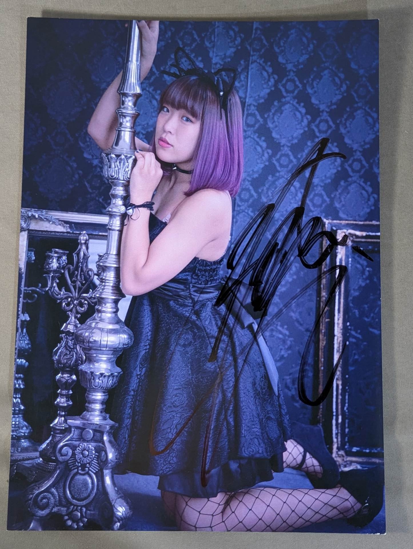 AZM 直筆サイン入り スターダムポートレート(P-7)