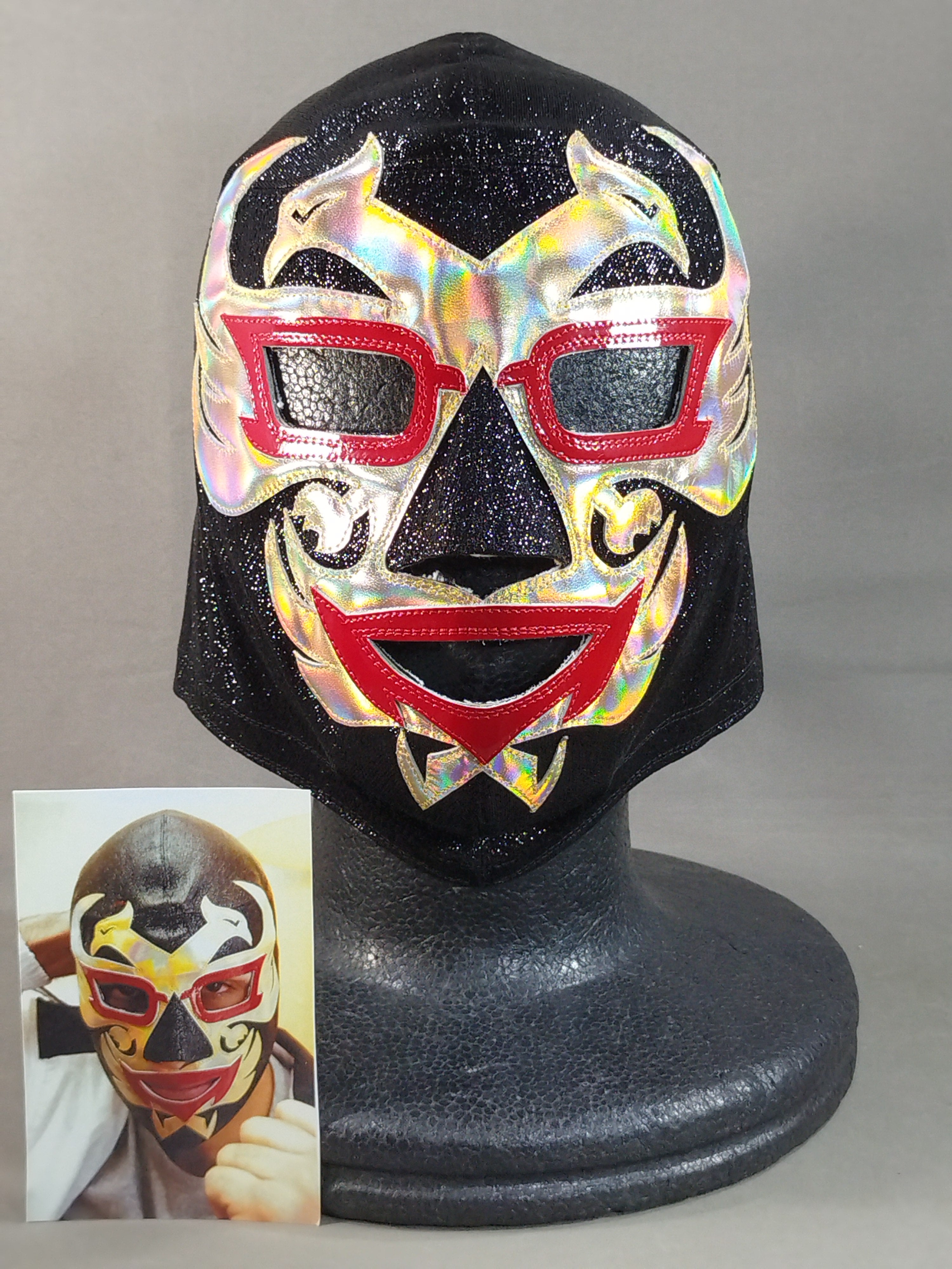 ドス・カラス・ジュニア – 闘道館