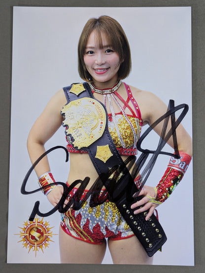 ★IWGP Women's Championship ★ Sareee (SARRAY)  hand signed autograph Pro-Photo (1)
