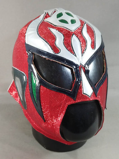 獣神サンダーライガー