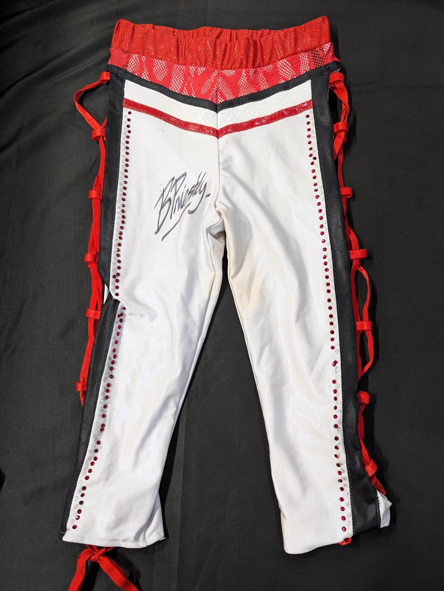 ★Bea Priestley 2025 Saya Kamitani War worn by him Costume Set ★