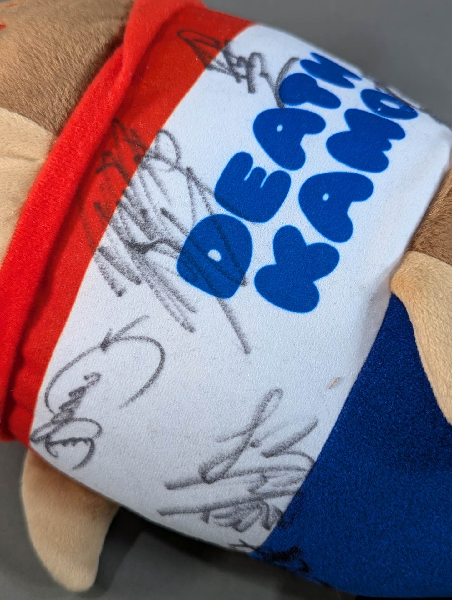 【hand signed autograph】 Death kamo soft toy  (pillow ver.)