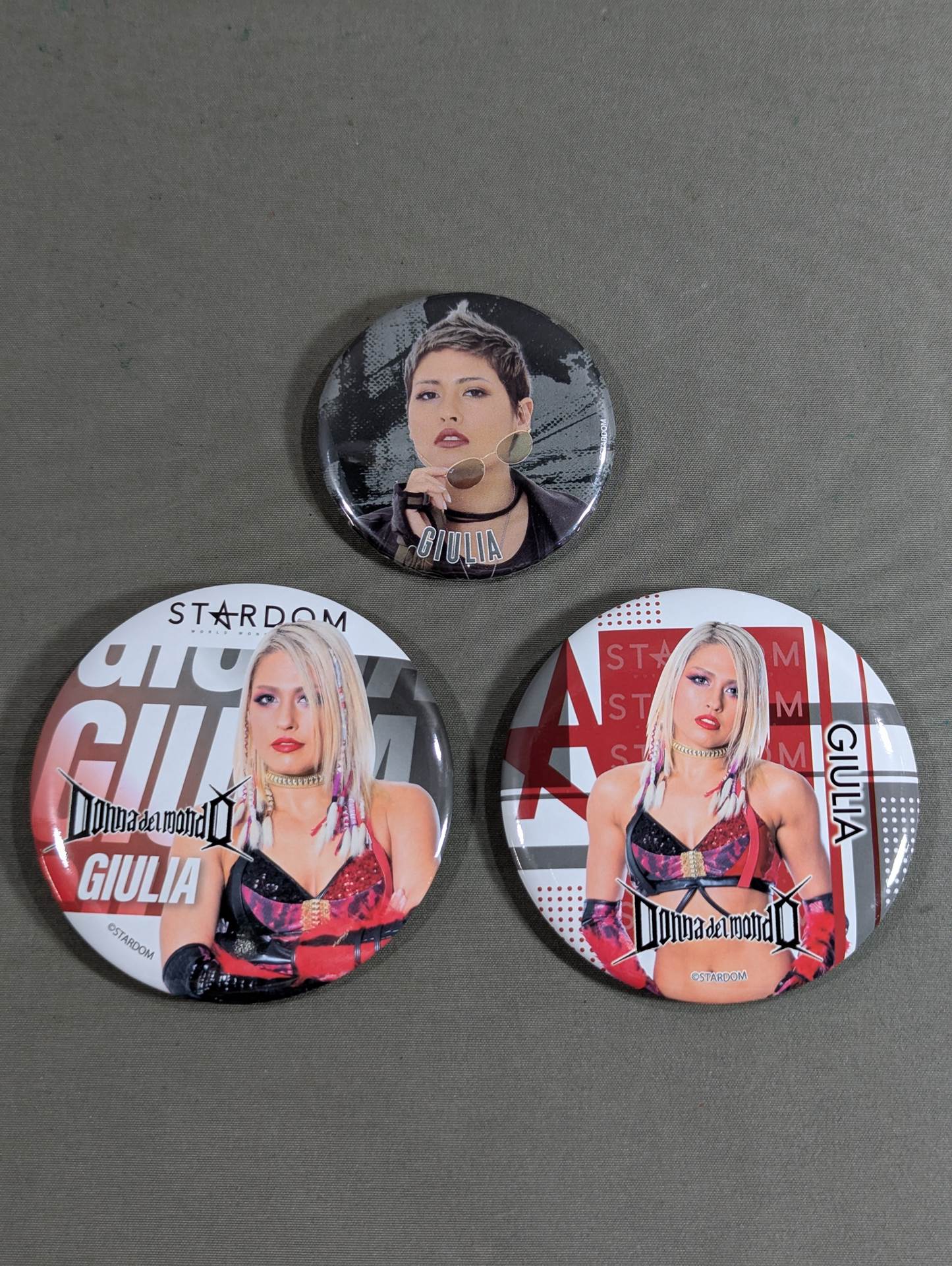 ★ Beautiful Madness ★ Giulia  PinBack button  Sets(1)