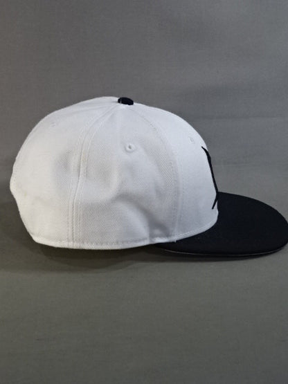 Donna del mondo キャップ③(ホワイト×ブラック)