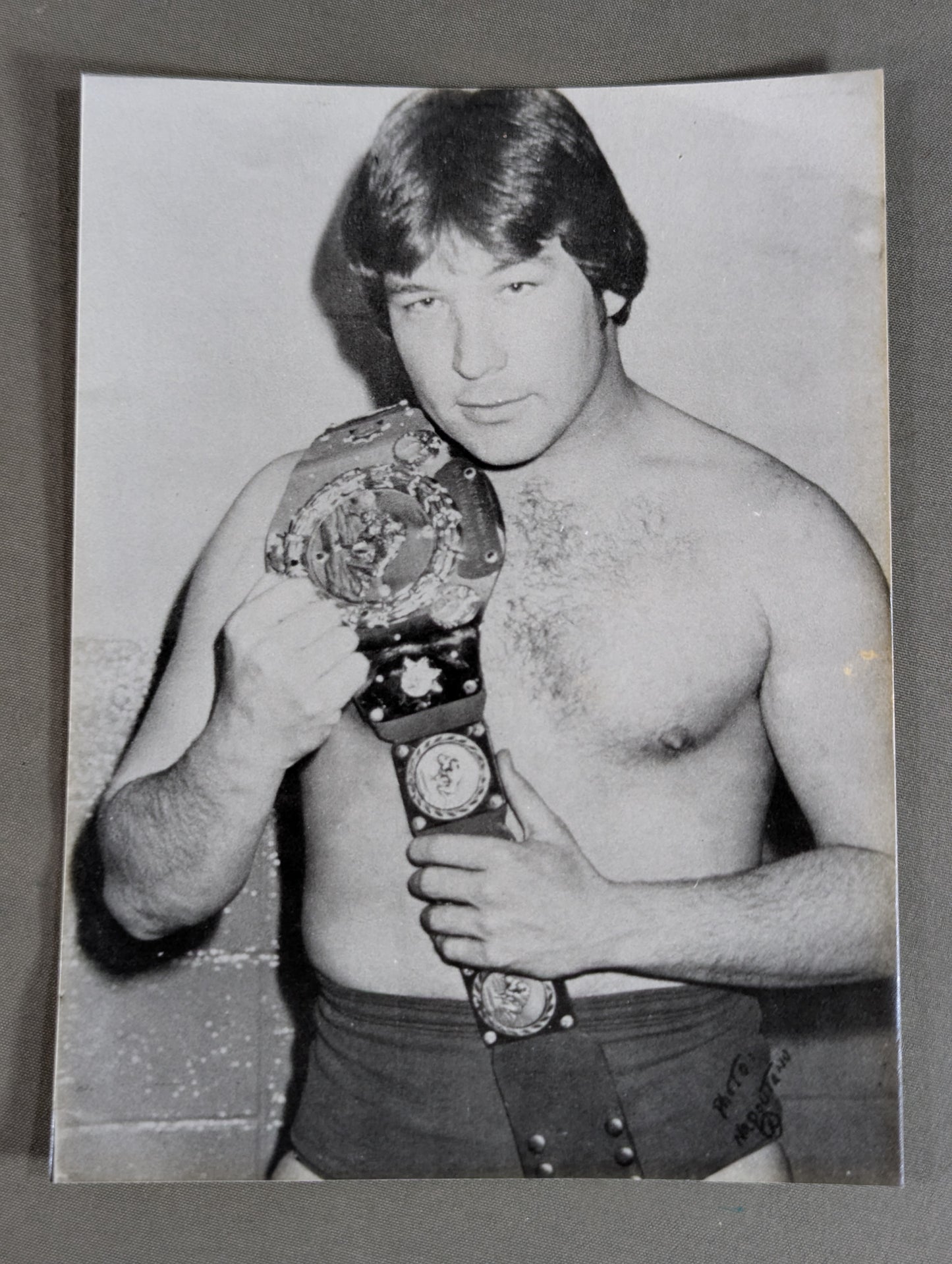 テッド・デビアス 白黒写真①