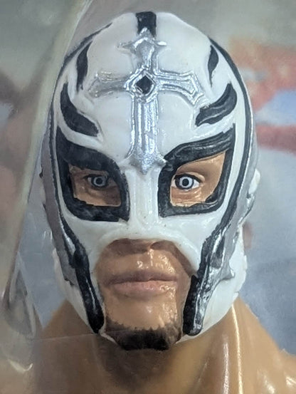 Rey Mysterio  (white× yellow× black mask)