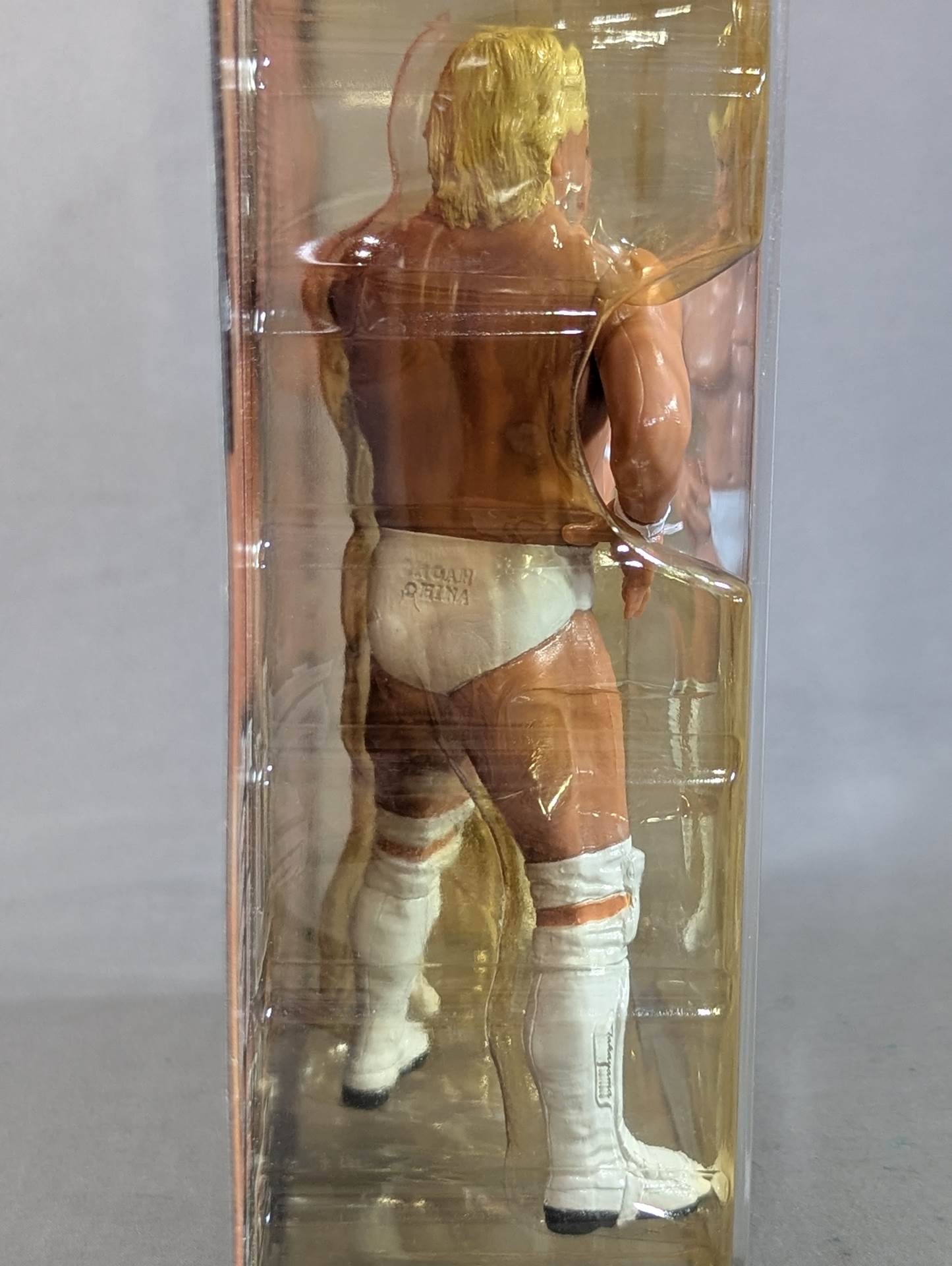 Takao Omori &Yoshihiro Takayama (White, decisive pose)