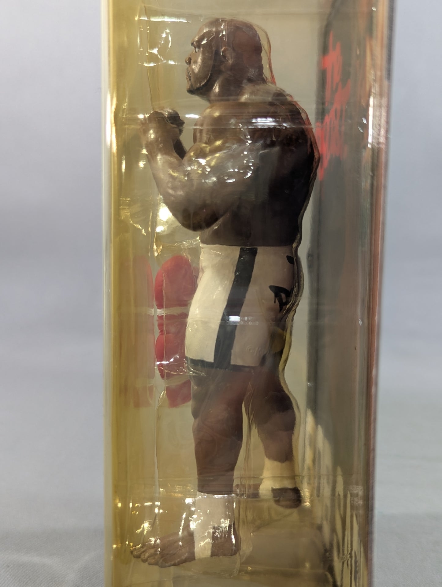 Bob Sapp (Red Globe)