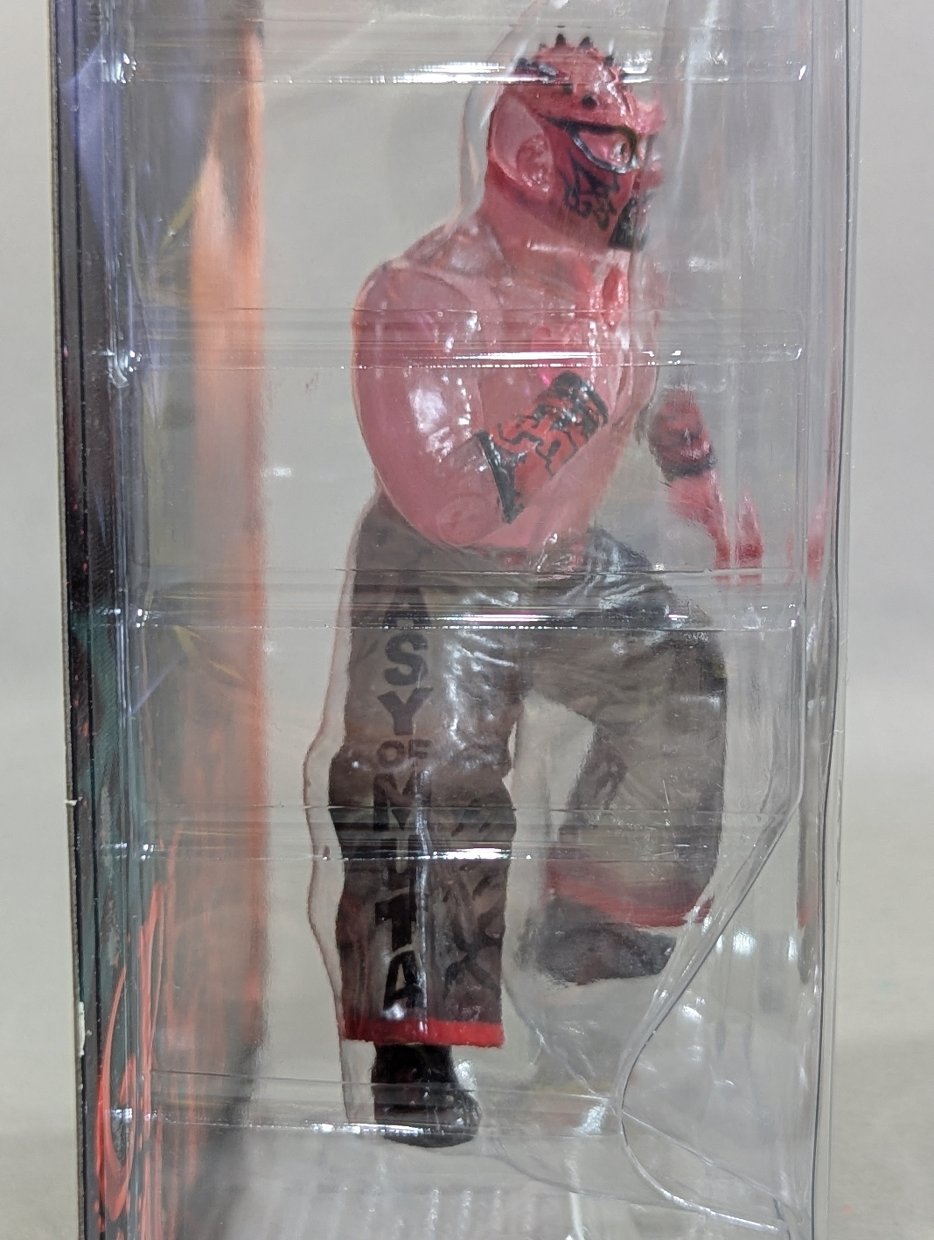 グレート・ムタ(赤クリア・指開き) – 闘道館