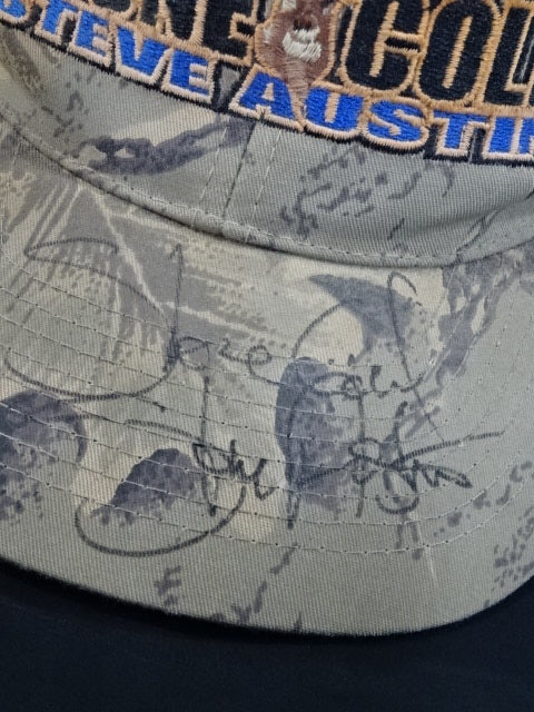 ★直筆サイン入り!!★ ストーンコールド・スティーブ・オースチン キャップ①(2000(WWF) / カモフラ)