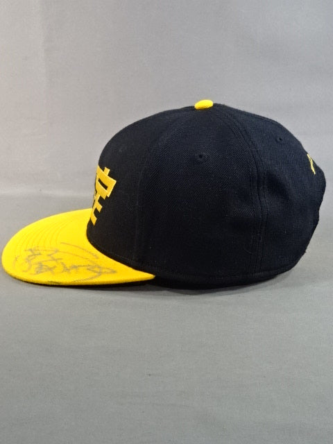 ウナギ・サヤカ 査定キャップ①(デンジャラスver. / ブラック×オレンジ