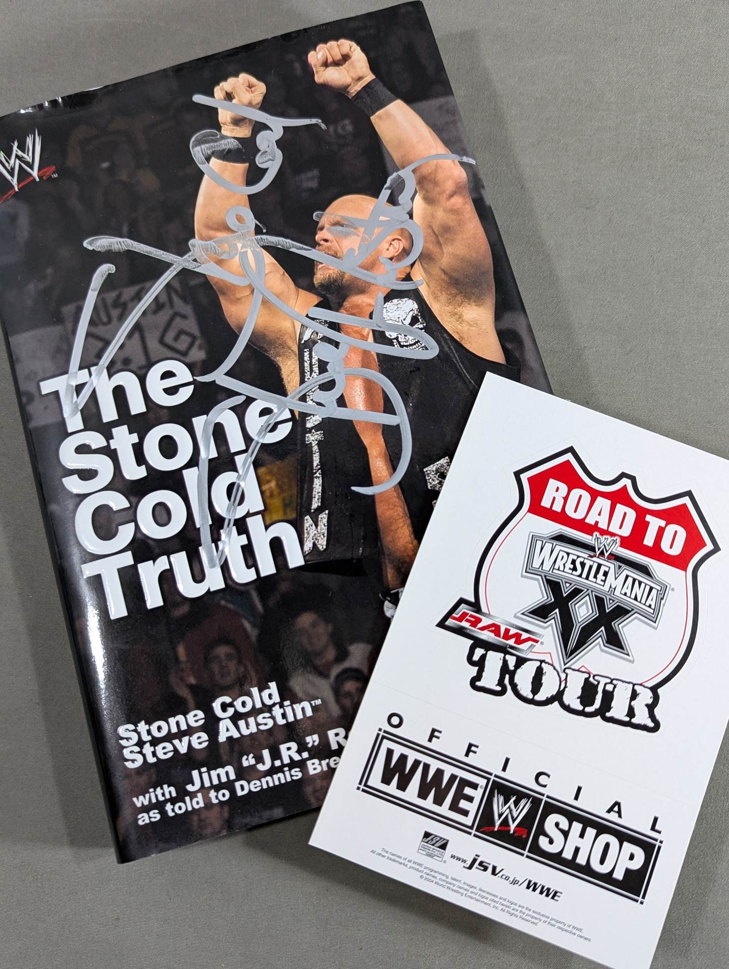 【hand signed autograph & sticker】The Stone Cold Truth( Hardback  version)