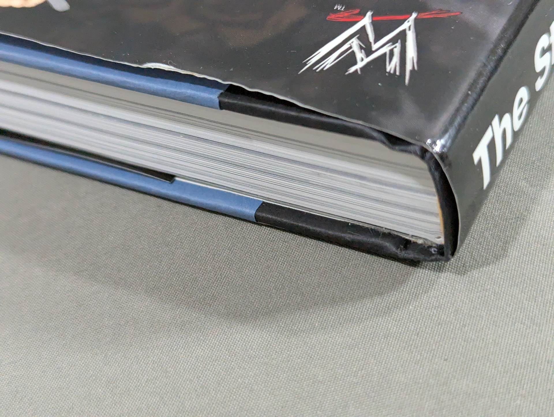 直筆サイン入り＆ステッカー付】The Stone Cold Truth(ハードカバー版