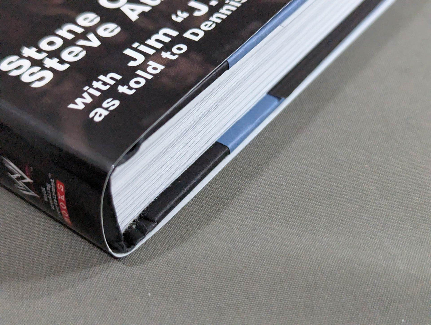 【hand signed autograph & sticker】The Stone Cold Truth( Hardback  version)