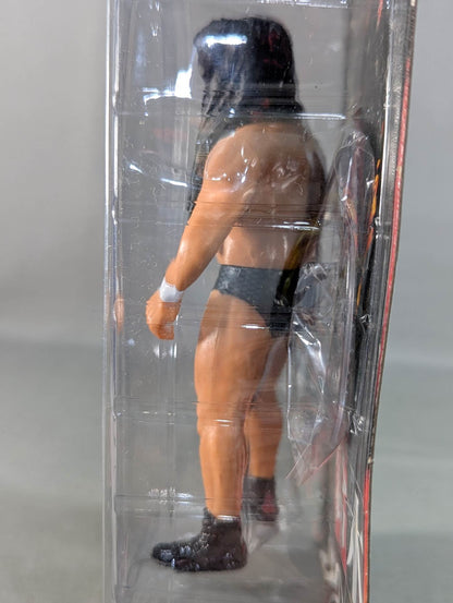 鈴木みのる(黒シューズ・黒タオル)