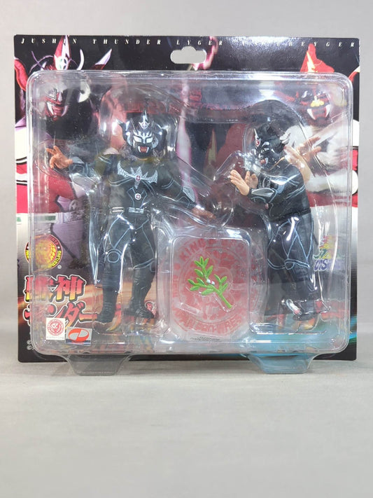 Jushin Thunder Liger  vs Ebeiger (Black)