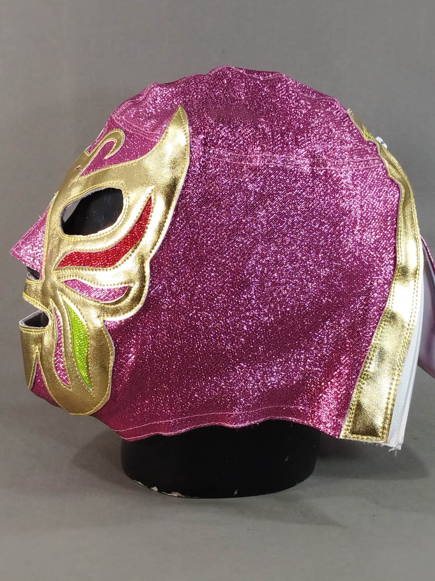 Mil Mascaras 