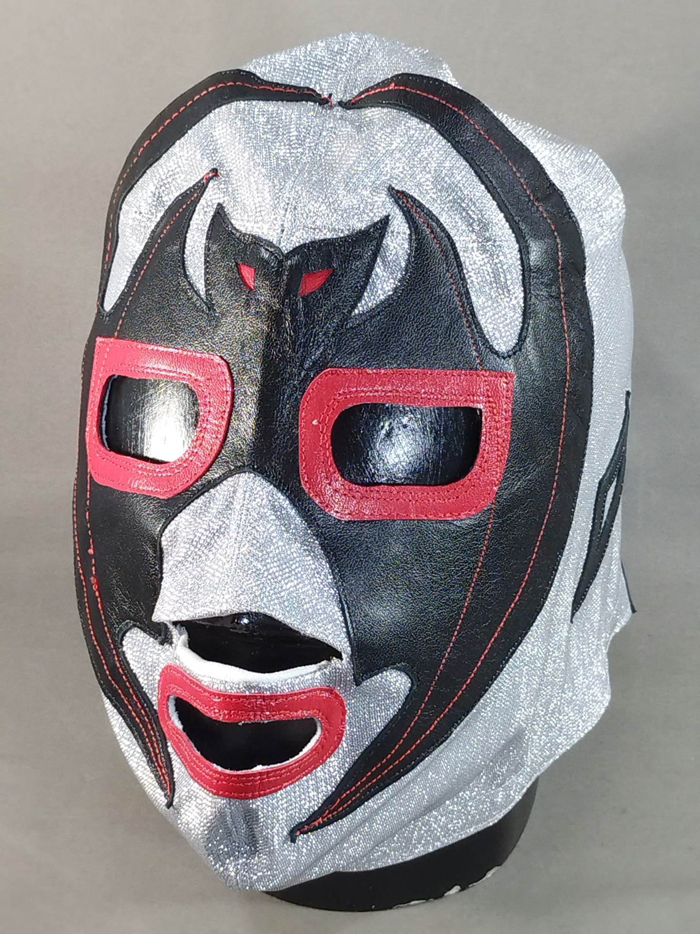 Mil Mascaras 