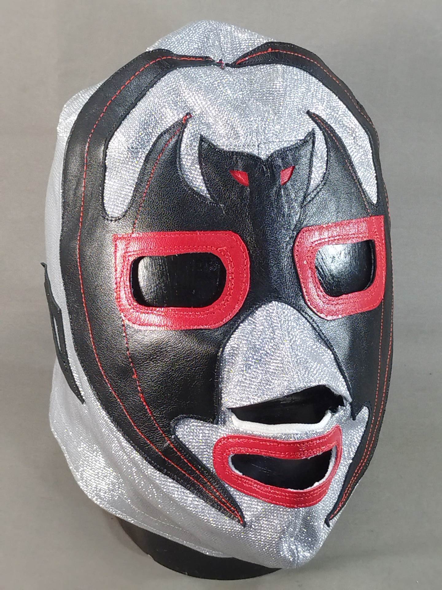 Mil Mascaras 