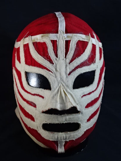 Mil Mascaras 