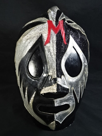 Mil Mascaras 