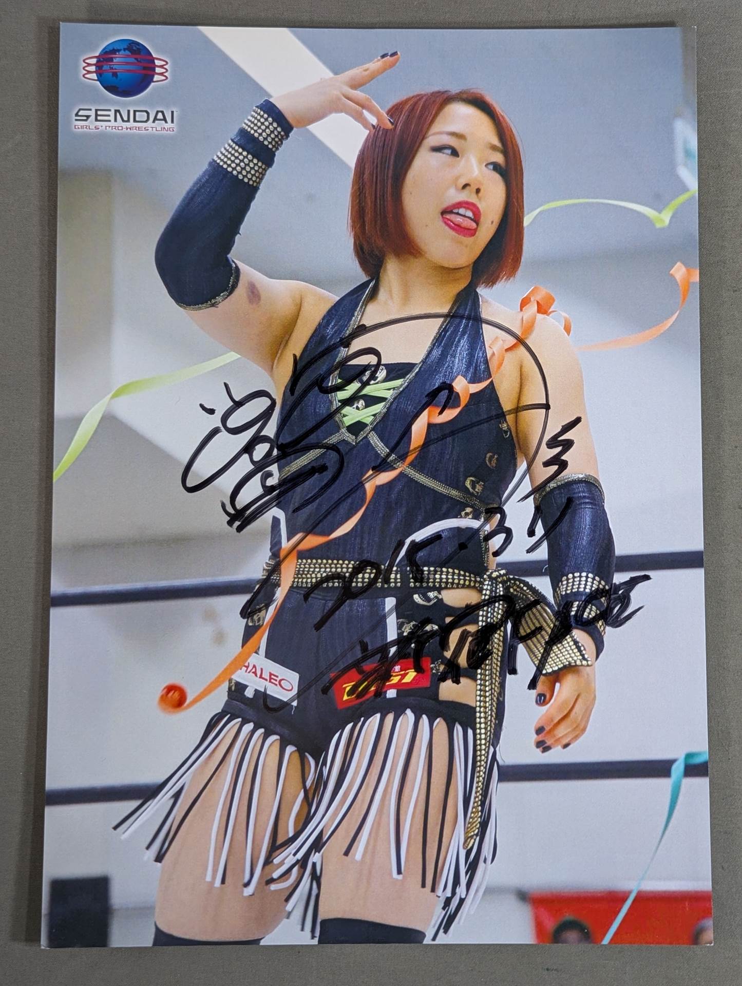 DASH Chisako hand signed autograph Pro-Photo (A-8)