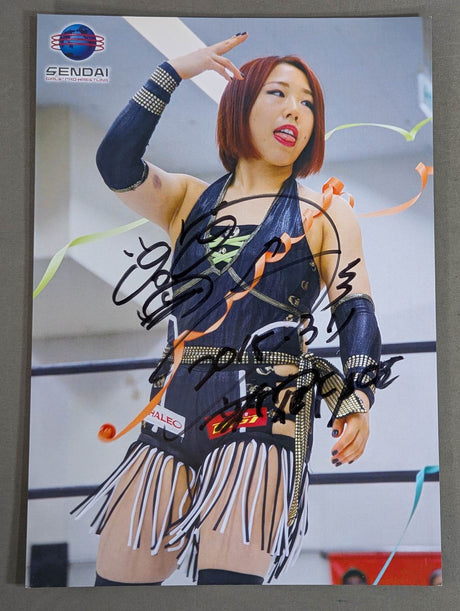 DASH Chisako hand signed autograph Pro-Photo (A-8)