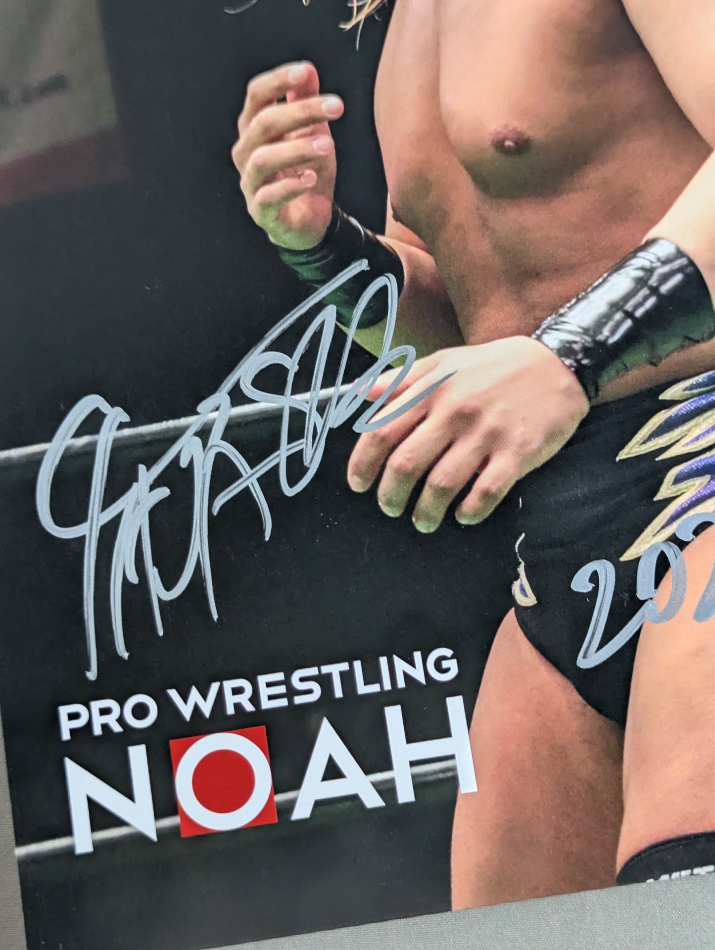Tadasuke hand signed autograph  Pro-Photo (A-2)