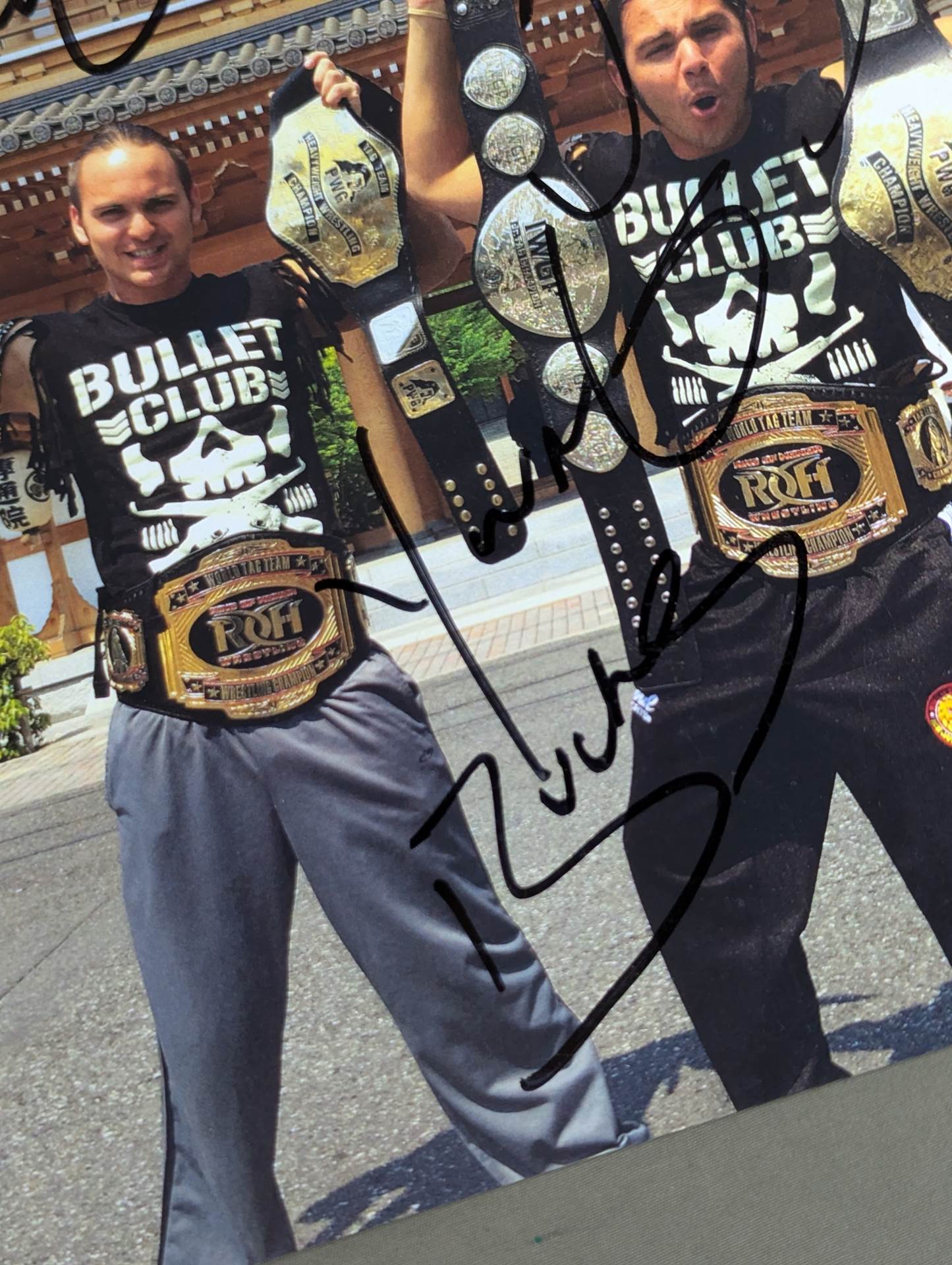 ★IWGP&ROH&PGW Young★ Bucks 2 hand signed autographs Pro-Photo 