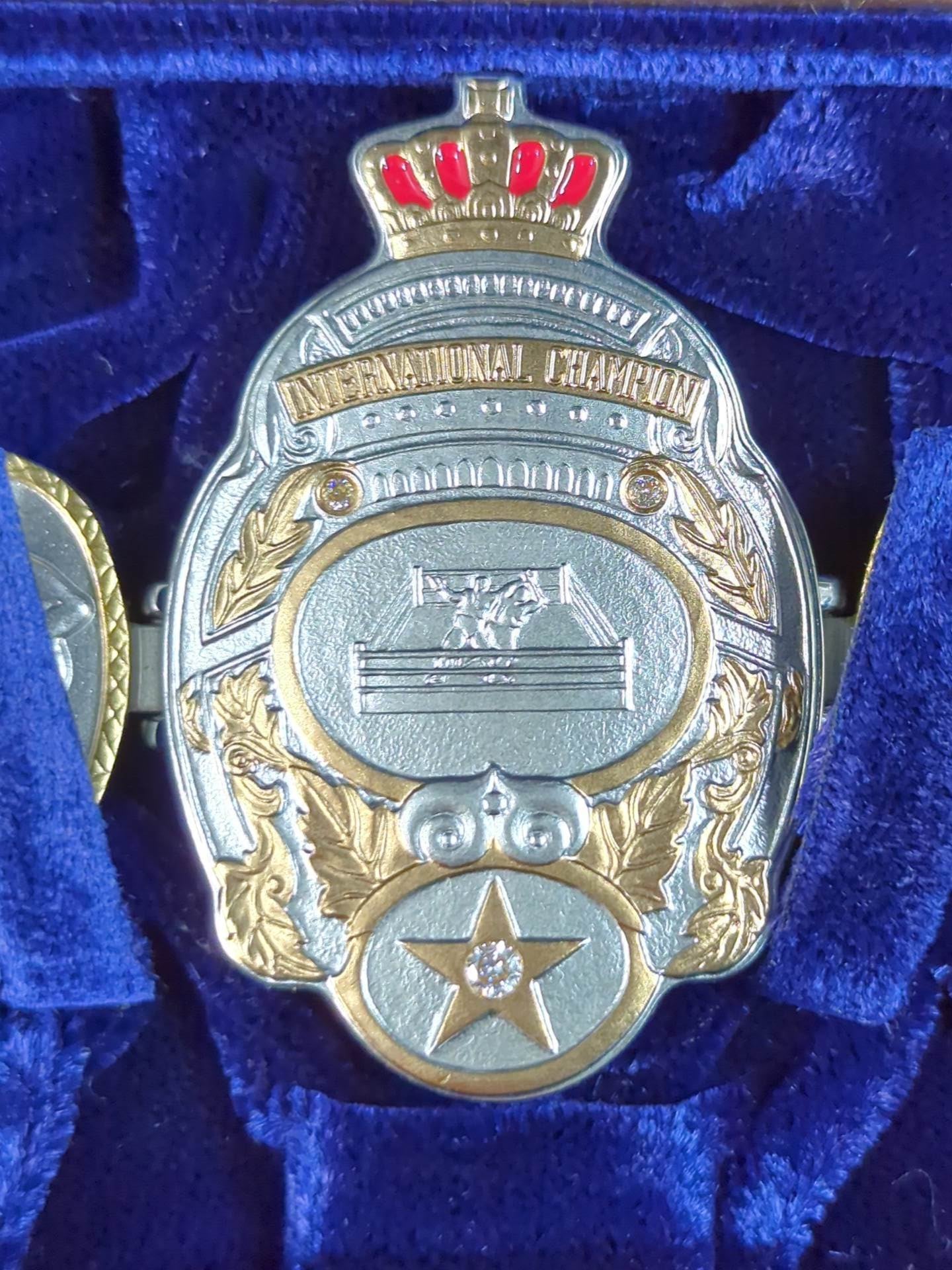 力道山 インターナショナルベルト型の腕時計