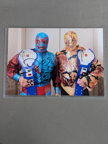Mil Mascaras &Dos Caras 2 hand signed autographs  Pro-Photo  (A-1 )