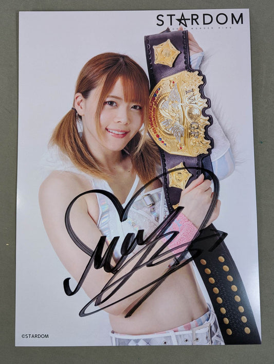 ★IWGP★ Mayu Iwatani  hand signed autograph Stardom Pro-Photo  (B-1)