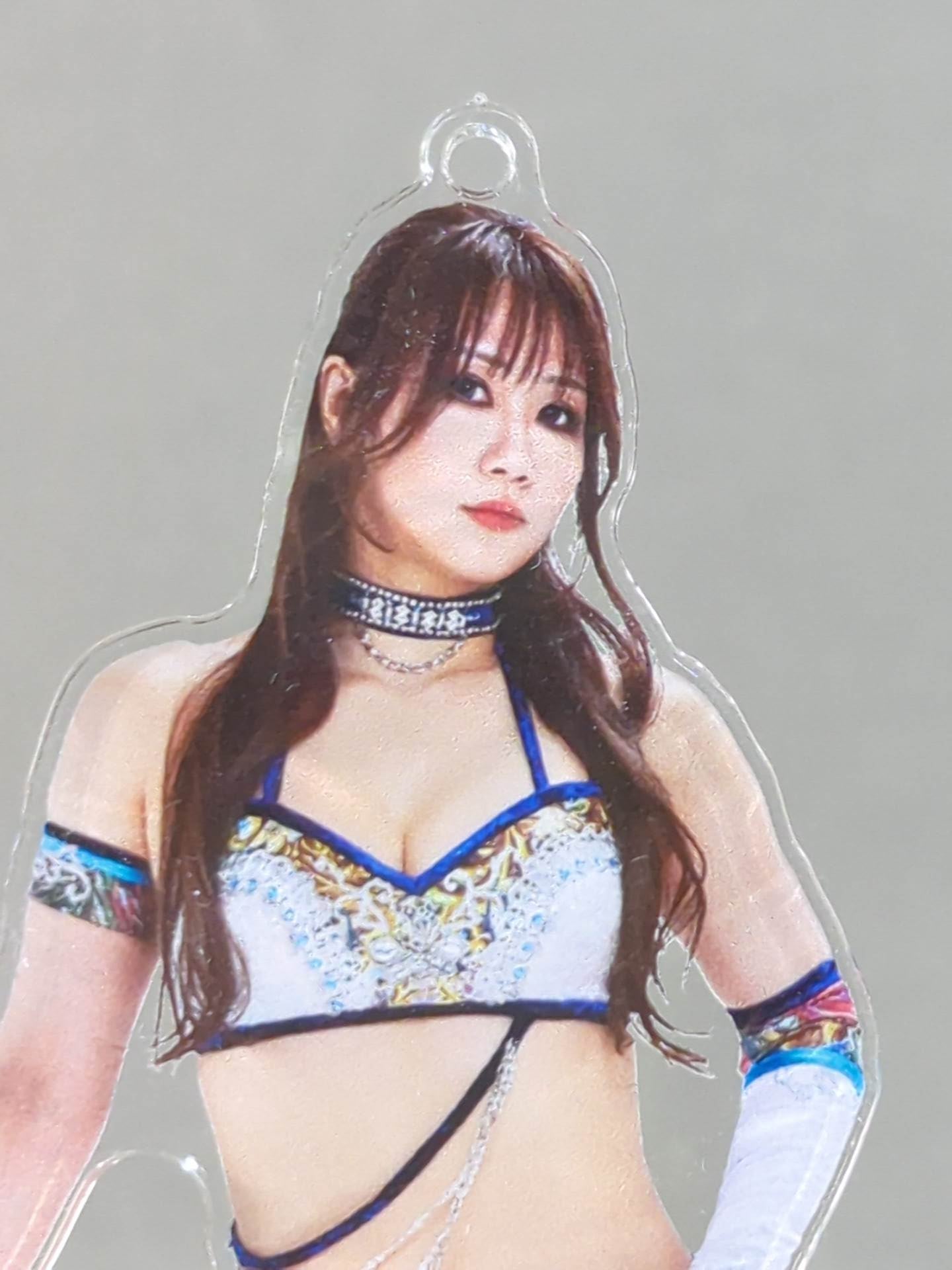 雪妃真矢 アクリルスタンド(水色バロック柄コス) – 闘道館