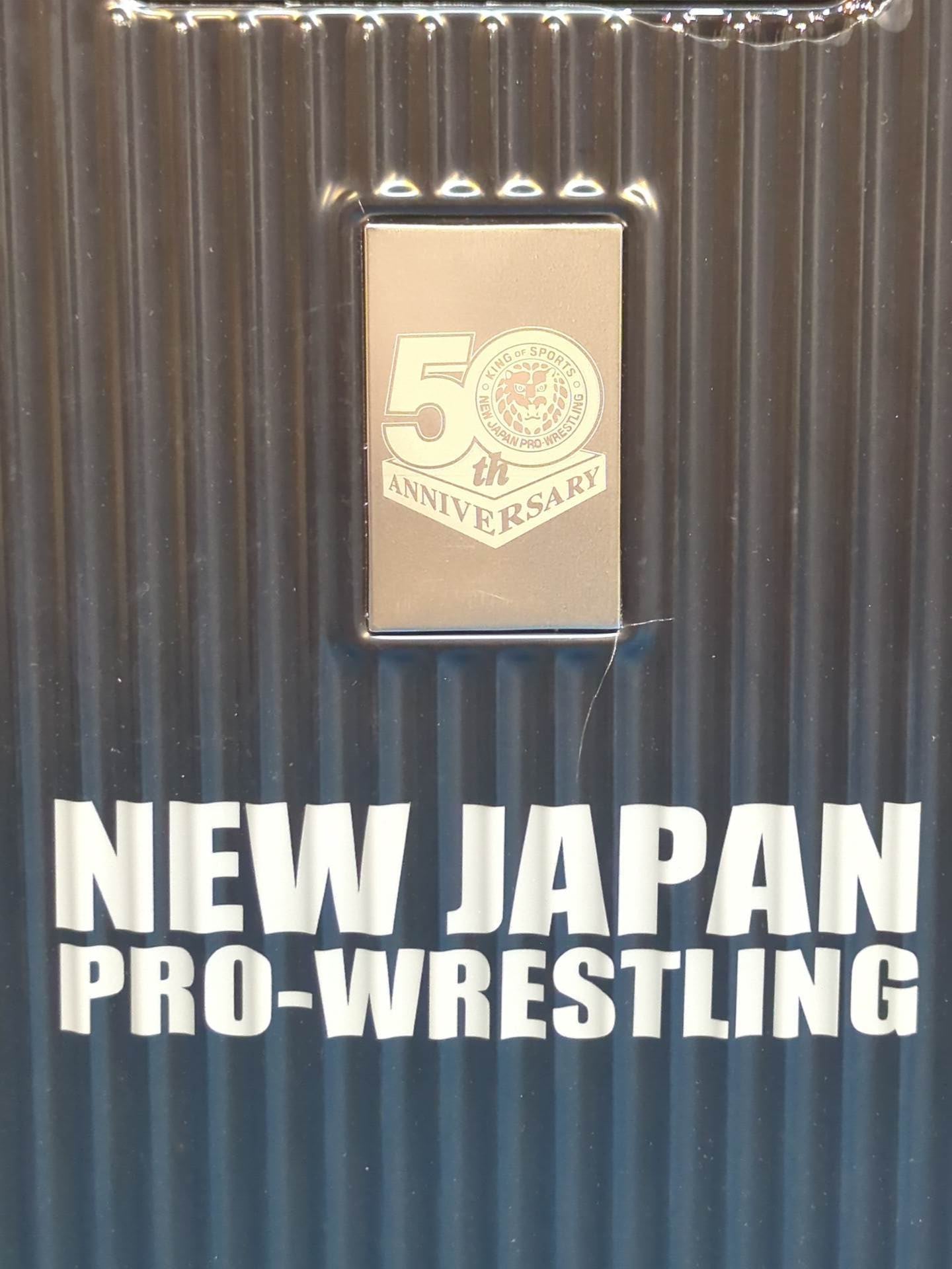 ☆ロイヤルシート特典☆ 新日本プロレス オリジナルキャリーケース