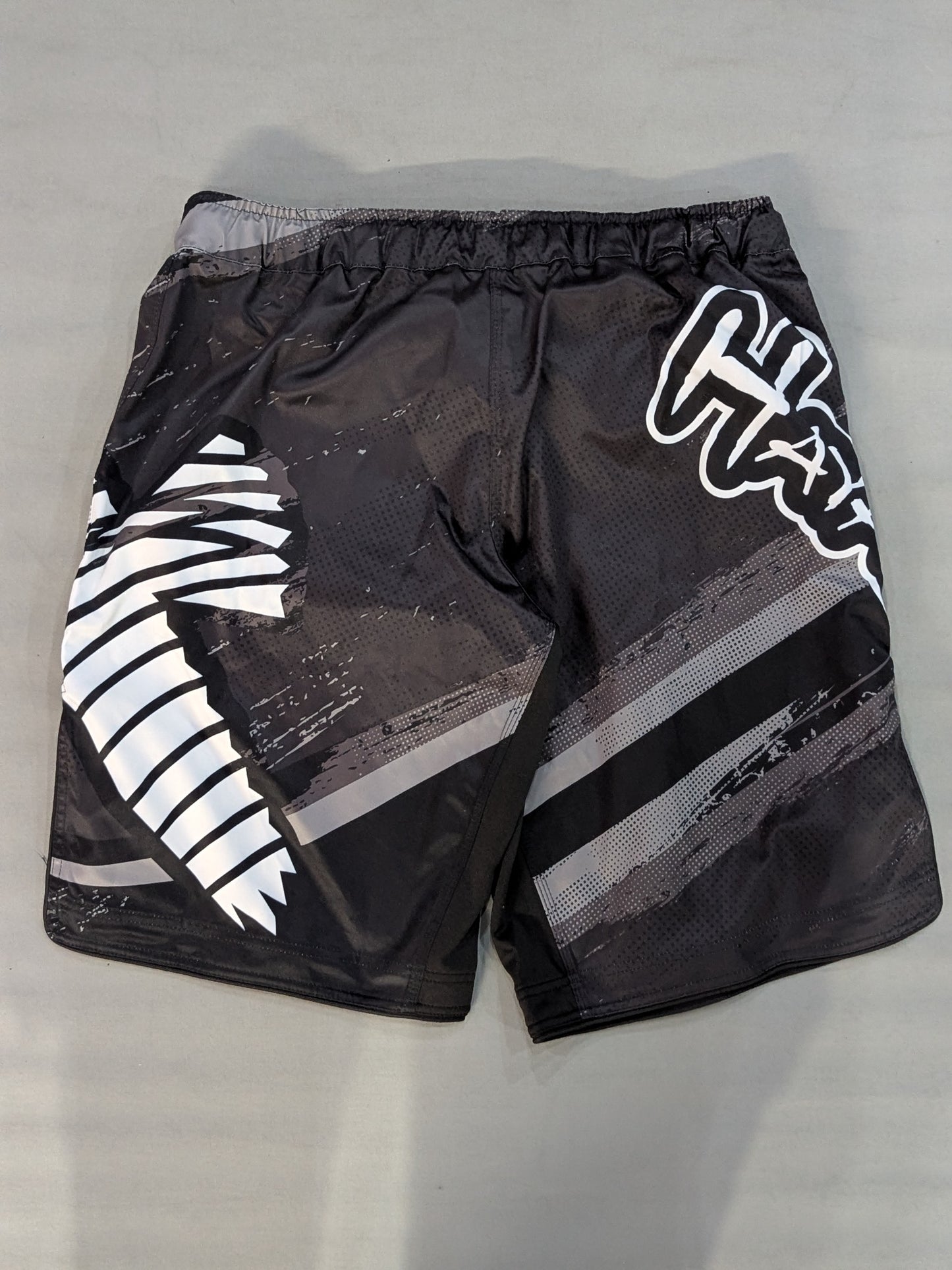HAYABUSA Fight Shorts (1) (Black× White)