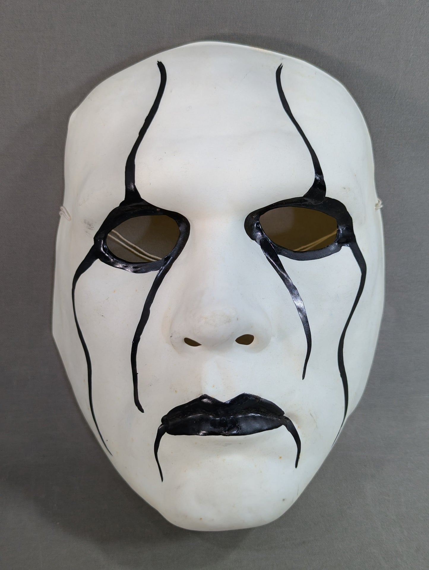 Sting  Plastic masks (white× black)