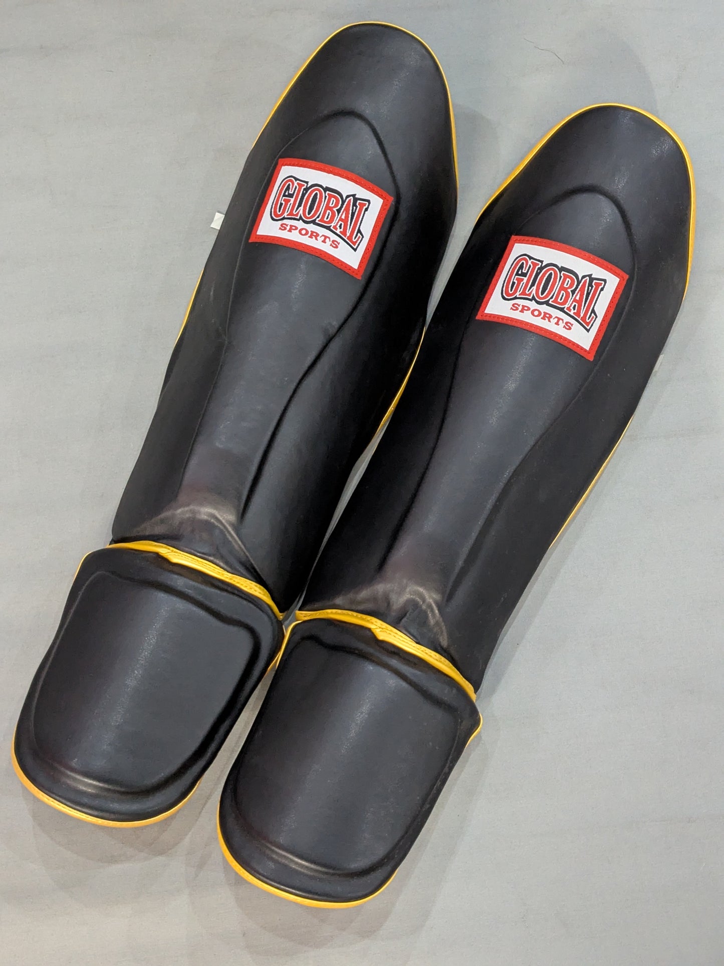 GLOBAL SPORTS Pro Leg Guard
