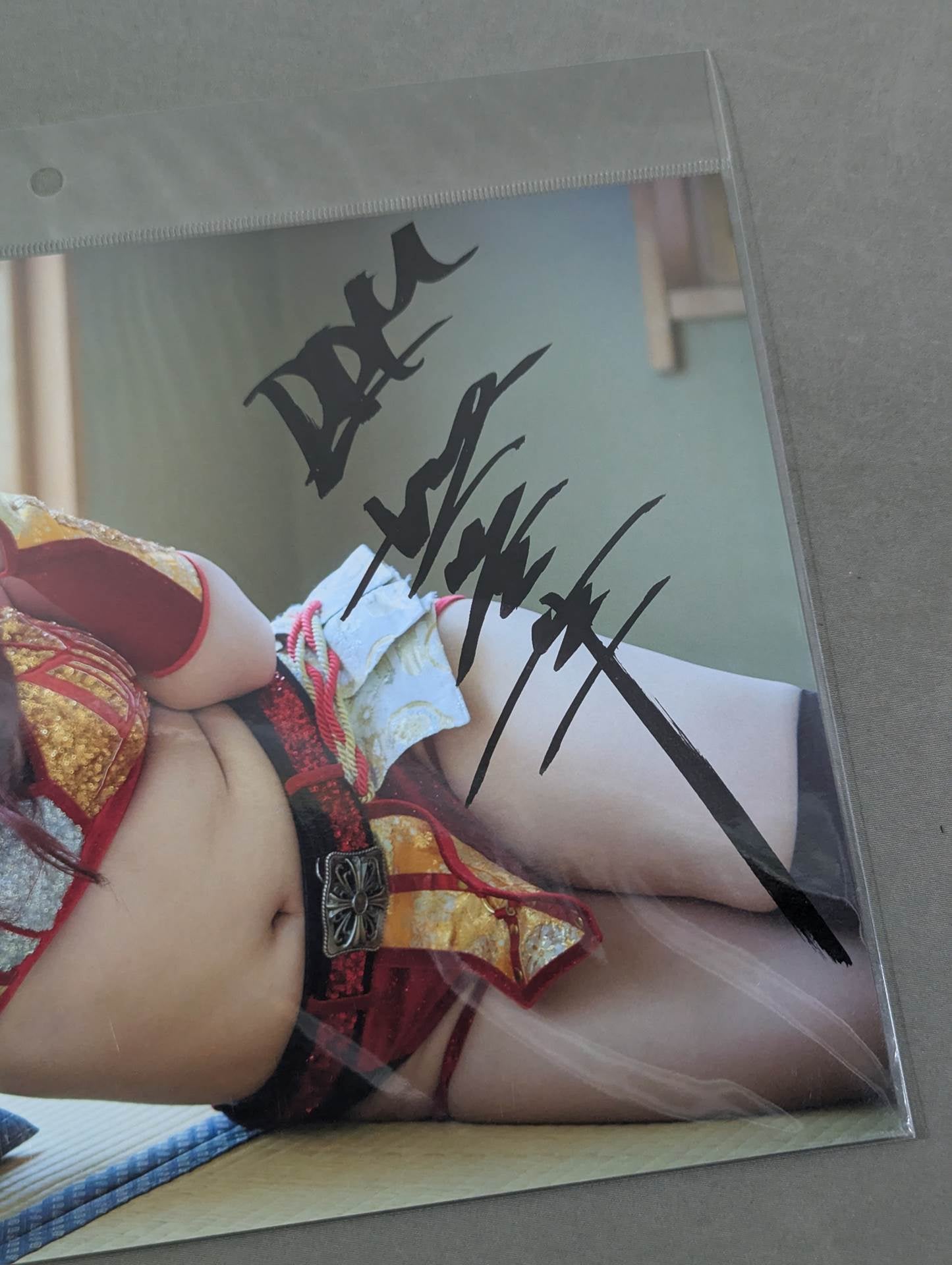 舞華 SPG 寝そべりポートレート