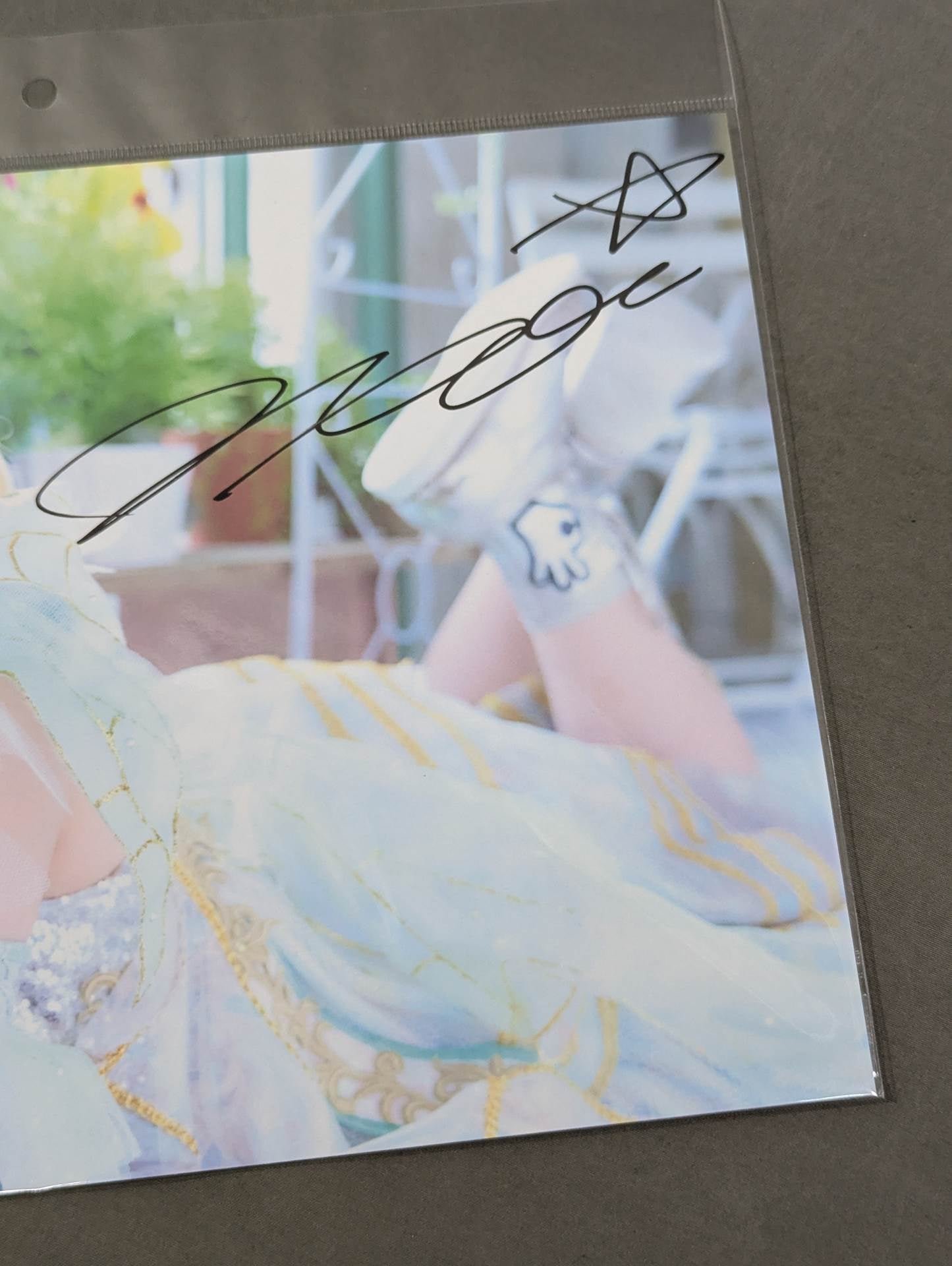 なつぽい SPG 寝そべりポートレート