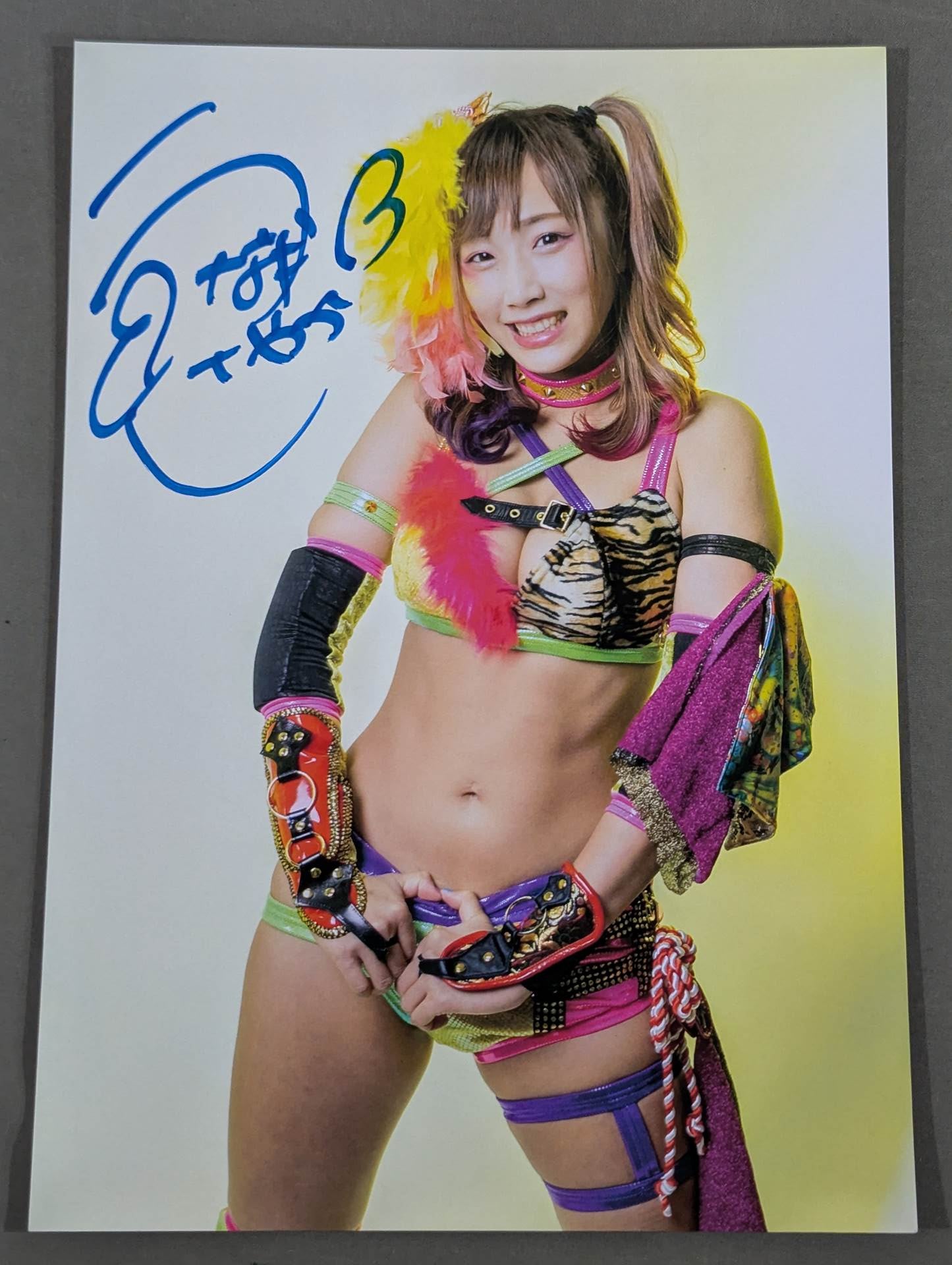 UNAGI SAYAKA  hand signed autograph  Starda Pro-Photo  (O-7)