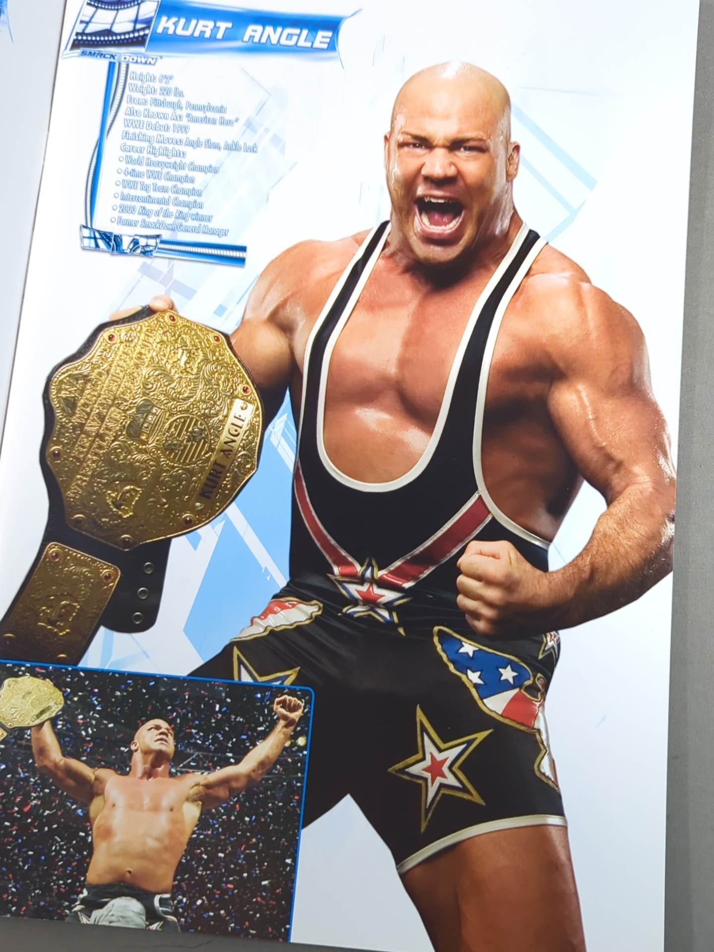 WWE SMACKDOWN! TOUR OFFICIAL SOUVENIR PROGRAM 2006