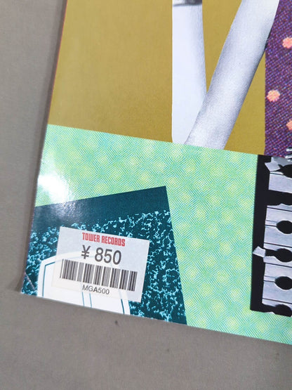 WWF MAGAZINE March 2002