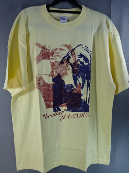 "brother" YASSHI T-Shirt (1) (Yellow)