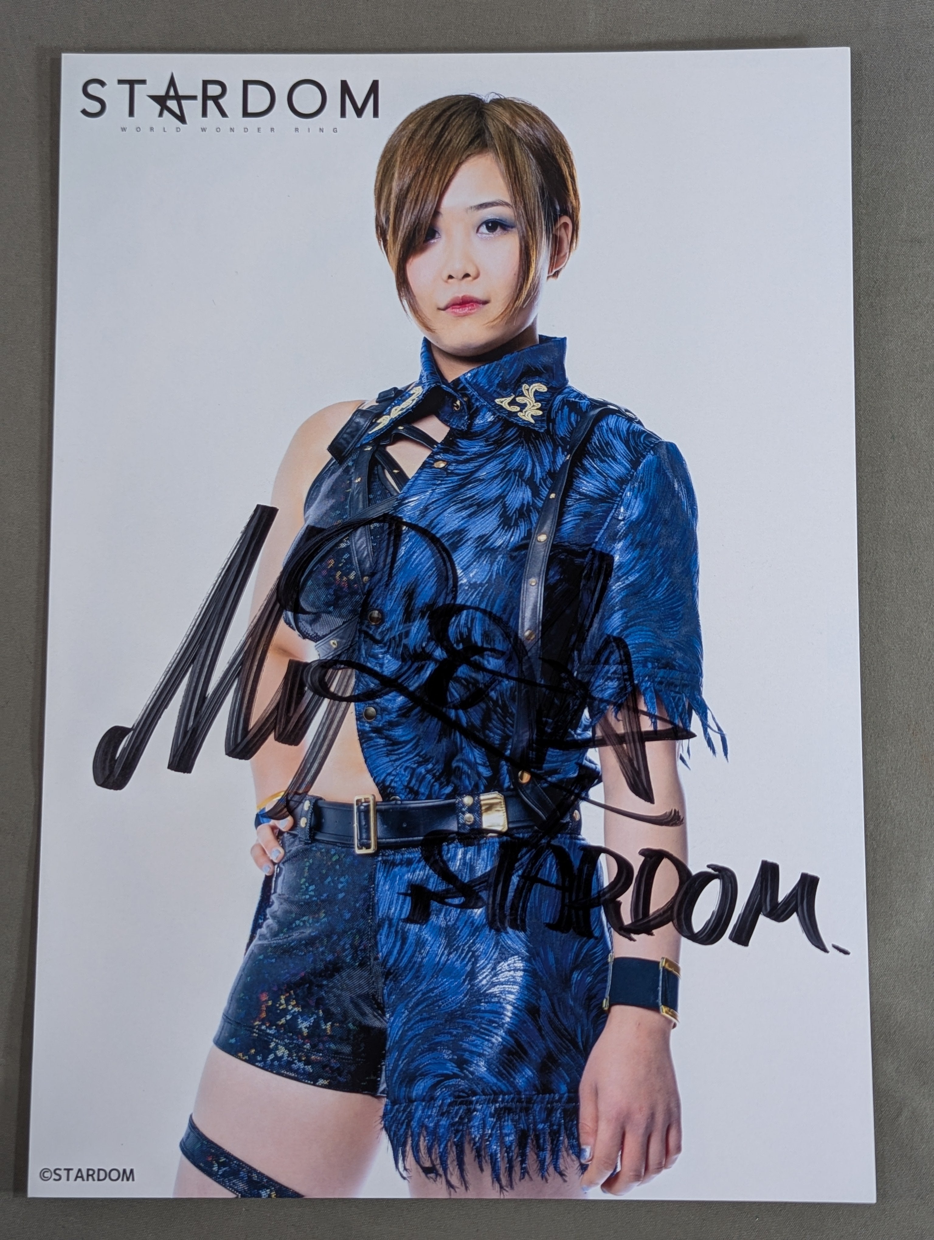 MIRAI 直筆サイン入り スターダムポートレート(C-5) – 闘道館