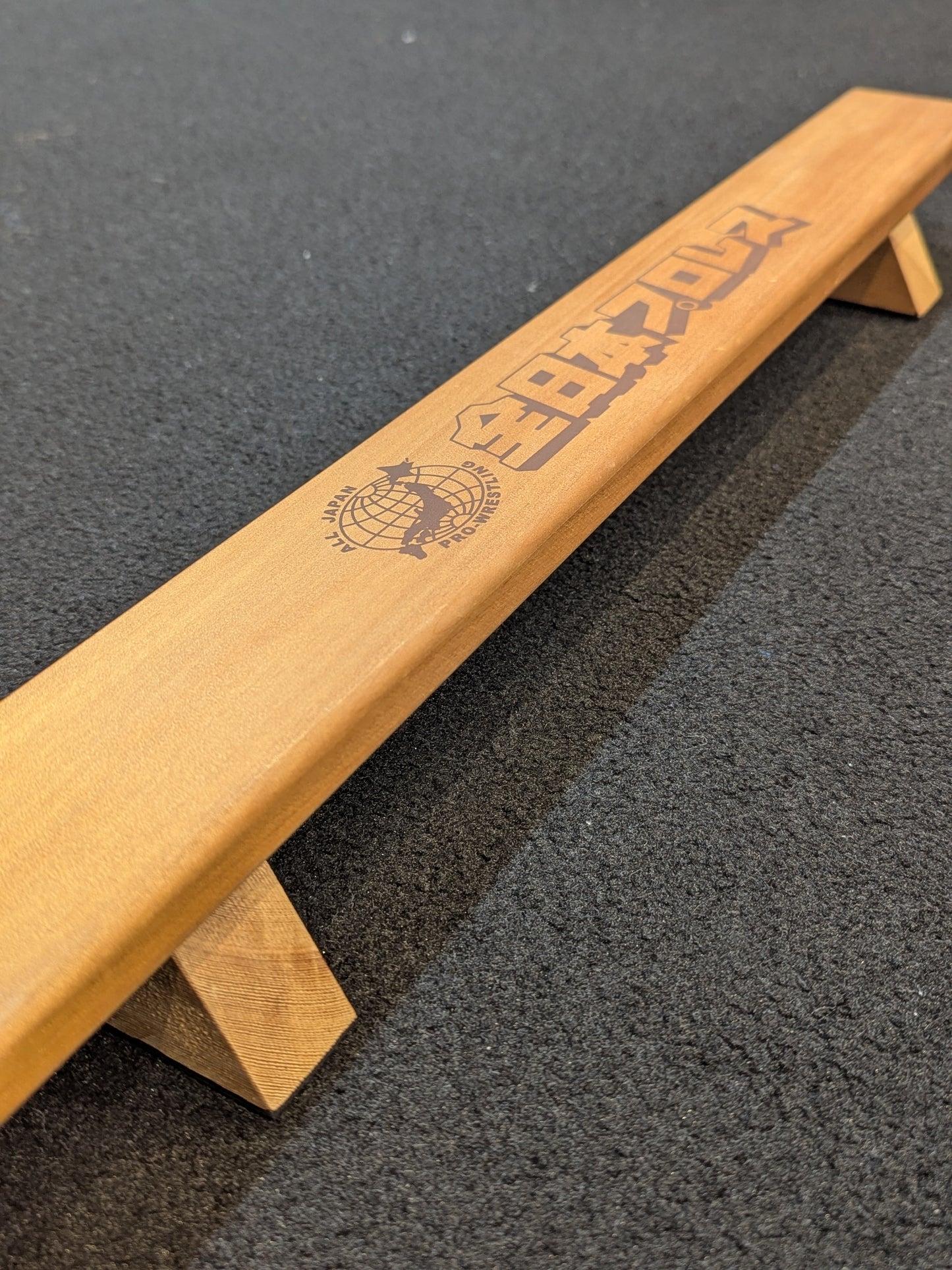 All Japan Pro Wrestling  Push-Up Bar